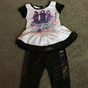 Descendants matching outfit